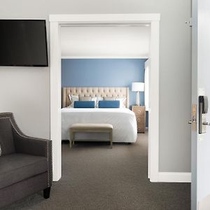 Waterview King Suite
